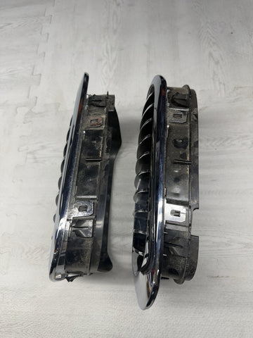 BMW 01-06 E46 M3 Front Kidney Grilles Chrome 51138208685 51138208686