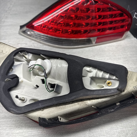 08-10 BMW M6 E63 E64 Left And Right Rear LCI Taillight Tail Light Lamp Pair