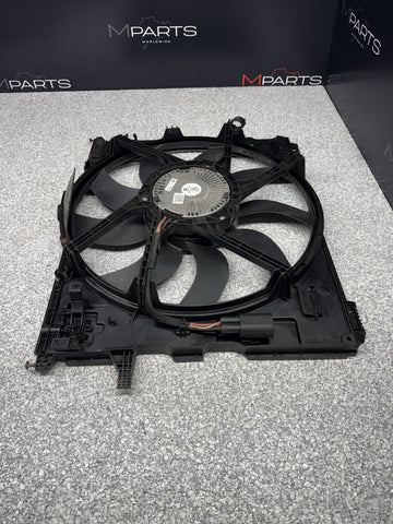 15-20 OEM BMW F80 F82 F83 M3 M4 Electric Radiator Cooling Fan w/Shroud *Crack