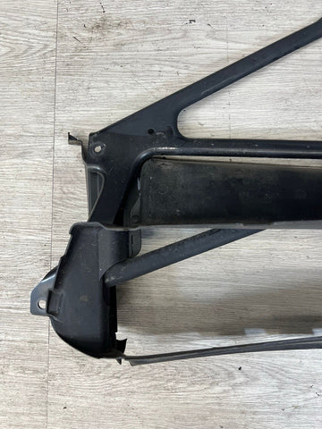 BMW 16-18 F87 M2 RADIATOR LOWER AIR DUCT BRACE 51748062165 8062165