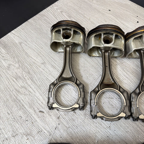 08-13 BMW E90 E92 E93 M3 V8 S65 Engine Pistons & Connecting Rods OEM Set