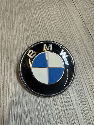 BMW E46 325 330 M3 Convertible Emblem Roundel Trunk Logo 7019946 51137019946