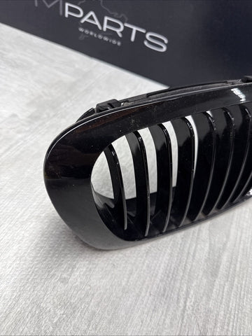 01-06 BMW E46 M3 Front Kidney Grille Right Passenger Gloss Black