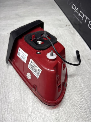 2015-2018 PORSCHE MACAN RIGHT INNER TAIL LIGHT/ LAMP LED - 95B945094G