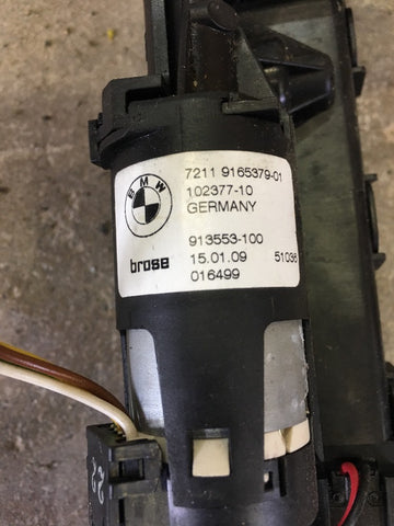 08-13 BMW E92 M3 COUPE LEFT DRIVER SEAT BELT TENDER EXTENDER ARM HANDOVER