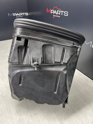 2017-2024 PORSCHE MACAN 2.0L ENGINE AIR CLEANER FILTER BOX HOUSING 95B129601F
