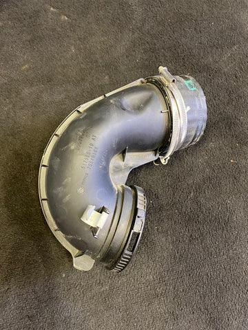 2015-2020 BMW F80 F82 F83 M3 M4 INTERCOOLER TO THROTTLE BODY J PIPE 8052992