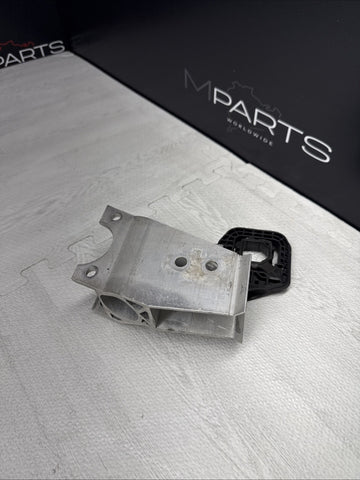 21-26 OEM BMW G80 G82 G83 M3 M4 Engine S58 Radiator Support Bracket Right