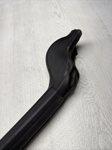 BMW Z3 M Z3M ROADSTER FRONT RIGHT PASSENGER DOOR SEAL 51718399176 8399176 OEM
