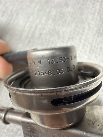 BMW 01-06 E46 M3 S54 FUEL PRESSURE REGULATOR OEM