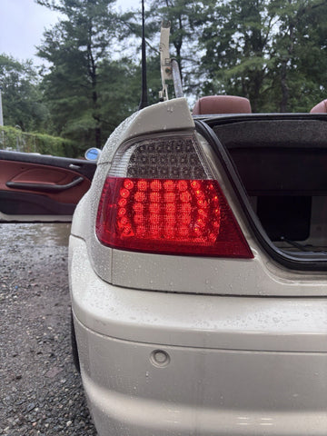 01-06 E46 BMW 330 M3 CONVERTIBLE REAR LED TAIL LIGHT LEFT DRIVER 6937453
