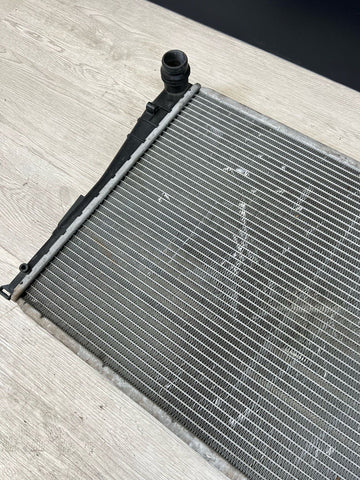08-13 BMW E90 E92 E93 M3 S65 MAIN ENGINE COOLING RADIATOR ASSEMBLY OEM