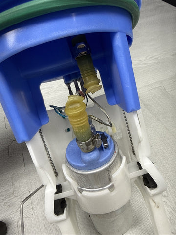 01-06 BMW E46 M3 S54 Engine Main Right Fuel Pump *Hose