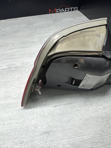 01-06 E46 BMW 330 M3 CONVERTIBLE REAR LED TAIL LIGHT RIGHT 6937454