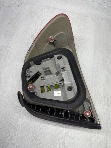 01-06 E46 BMW 330 M3 CONVERTIBLE REAR LED TAIL LIGHT LEFT 6937453