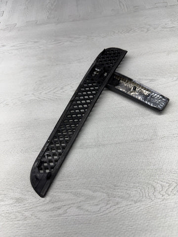 Genuine GM Cadillac CTS V CTSV Passenger Side Front Fender Grille Vent 84053710
