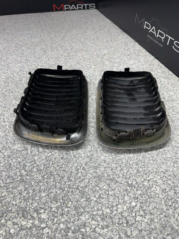OEM BMW E36 Facelift Front Kidney Grilles Set Pair 96-99 328 323 M3 318 325
