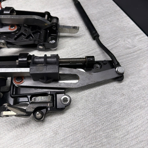 01-06 BMW E46 325 330 M3 - Convertible Top Latches Motors  - 7031361 7031362 OEM