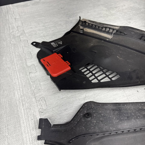 15-20 BMW F80 F82 F83 M3 M4 WINDSHIELD WIPER COWL COVERS TRIM PANELS 8059697