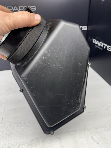 18-23 BMW F90 M5 F91 F92 F93 M8 AIR INTAKES INTAKE FILTER & HOUSING SET OEM