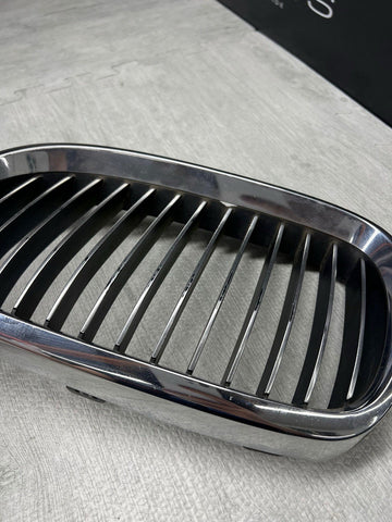 08-13 BMW E90 E92 E93 M3 Front Bumper Kidney Grilles Chrome OEM