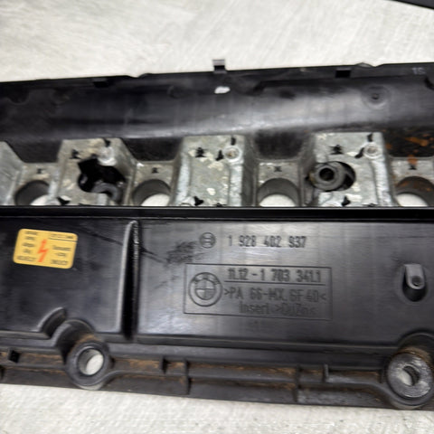 BMW E36 E39 328 528 M3 Z3 M52 S52 6-Cyl Engine Cylinder Head Valve Cover OEM