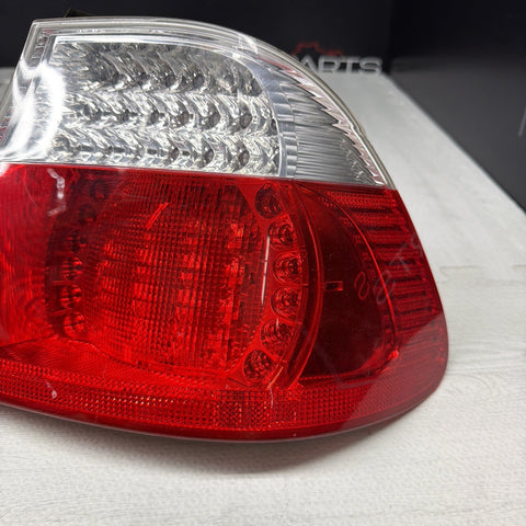 01-06 E46 BMW 330 M3 COUPE REAR LED TAIL LIGHT RIGHT 6937454 *Notes*