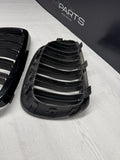 08-13 BMW E90 E92 E93 M3 Front Kidney Grilles Gloss Black Double Slotted