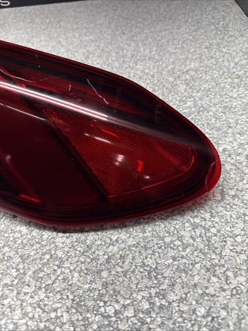 OEM BMW 20-27 X6 G06 F96 X6M Rear Tail Light Outer Right 63217442276 *Crack