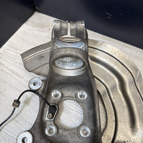 15-20 OEM BMW F80 F82 F83 M3 M4 Front Left Hub Spindle Knuckle Wheel *Notes*