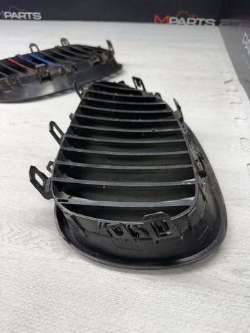 2006-2010 BMW E60 525i 528i 530i 535i 545i 550i M5 FRONT HOOD VENT GRILLES BLACK