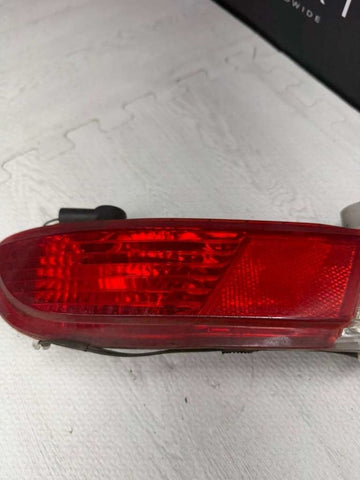 06-10 BMW E64 650 M6 Rear Right Bumper Reflector 63217165816 7165816 OEM