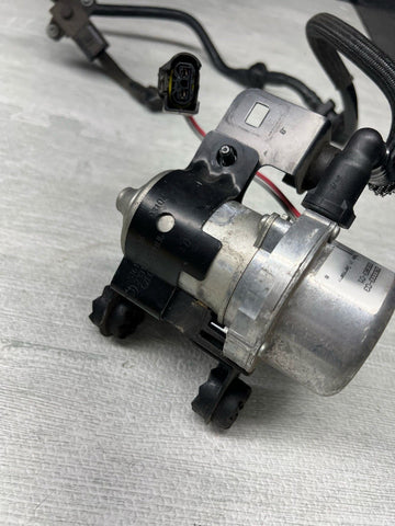 08-13 BMW E90 E92 E93 M3 S65 FRONT EVAP VACUUM AIR PUMP 2283333
