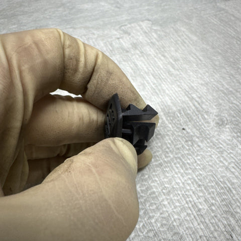 00-06 BMW E46 M3 330 325 Door Panel Cap Cover Screw Clip Insert Black 8247681