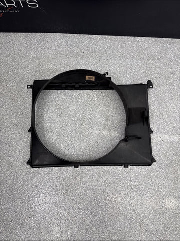 BMW E39 525i 528i 530i M5 Radiator Cooling Fan Plastic Shroud 17101438457 OEM