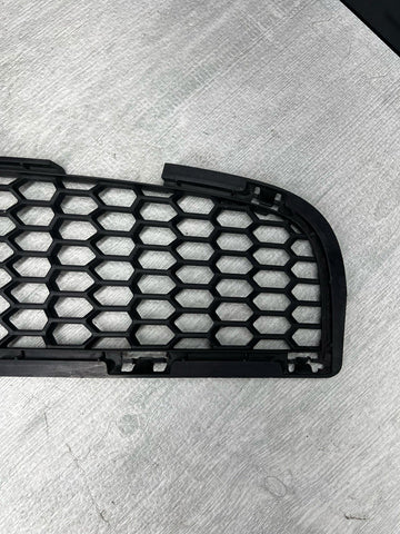 Front Bumper Grille Vent Driver Side BMW 13-16 F10 M5 Sedan