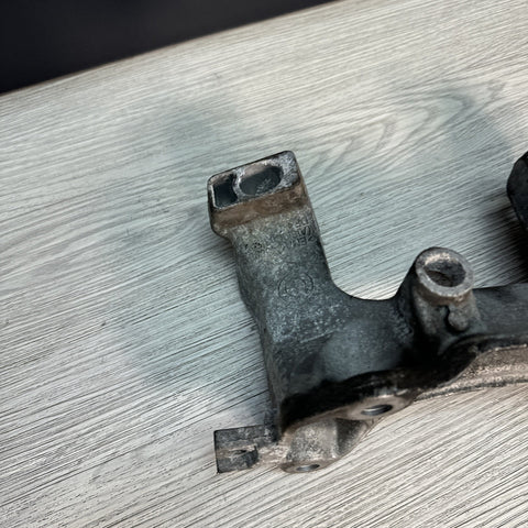 2012-2016 BMW F10 F12 F13 M5 M6 Transmission Mount Bracket Support 2284084