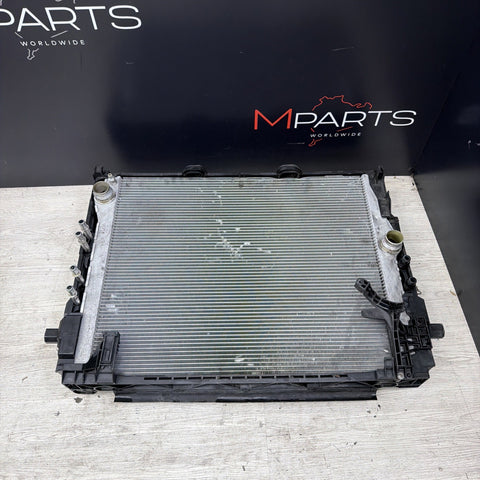 12-18 BMW F06 F10 F12 M5 M6 S63 Main Radiator Intercooler Cooling Assembly OEM