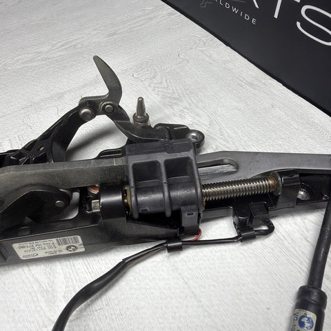 01-06 BMW E46 325 330 M3 - Convertible Top Latches Motors  - 7031361 7031362 OEM