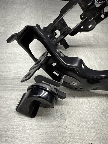20-24 BMW 840 850 F91 F92 F93 G16 M8 RIGHT SUPPORT BRACKET + HORN + CRASH *BENT