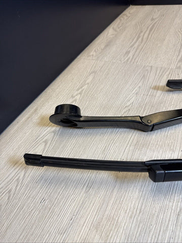 LAMBORGHINI HURACAN PAIR FRONT WIPER ARMS 4T2955407 4T2955408