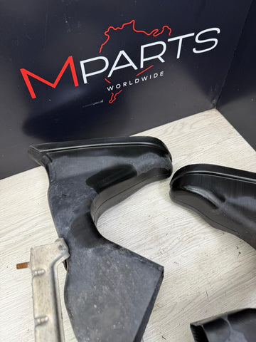06-10 BMW E63 E64 M6 FRONT BUMPER LOWER BRAKE AIR DUCTS 7899787 7899788