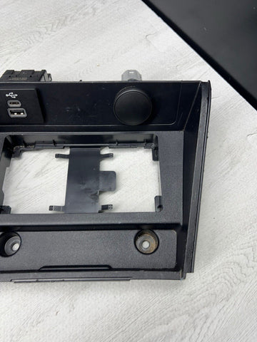 2024-2025 FORD MUSTANG GT CENTER CONSOLE WIRELESS CHARGER PHONE COVER PANEL OEM