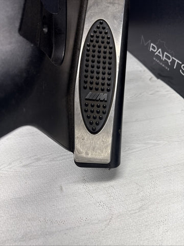 01-06 BMW E46 M3 BLACK DEAD PEDAL KICK PANEL COVER 7902400 *SMALL CRACK