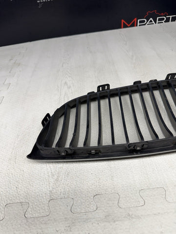 08-13 BMW E90 E92 E93 M3 Front Kidney Grille Right Passenger Black