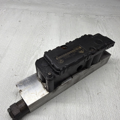 BMW S54 E46 M3 VANOS Control Solenoid Valve Block MCU 2001-2006