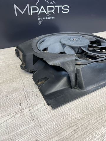 95-99 BMW E36 325I 328I M3 FRONT RADIATOR COOLING FAN ASSEMBLY 51718391407