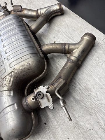 15-20 BMW F80 F82 F83 M3 M4 REAR EXHAUST MUFFLER OEM