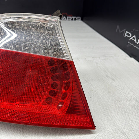 01-06 E46 BMW 330 M3 CONVERTIBLE REAR LED TAIL LIGHT LEFT 6937453