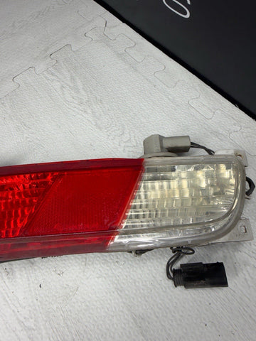 06-10 BMW E64 650 M6 Rear Right Bumper Reflector 63217165816 7165816 OEM